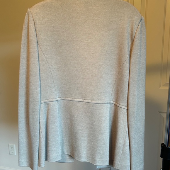 St. John Jacket - Picture 6 of 9